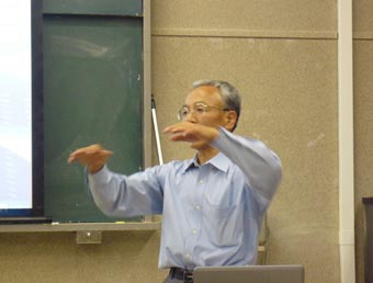 「うどん特別講義」中の三木英三先生＠香川大学農学部